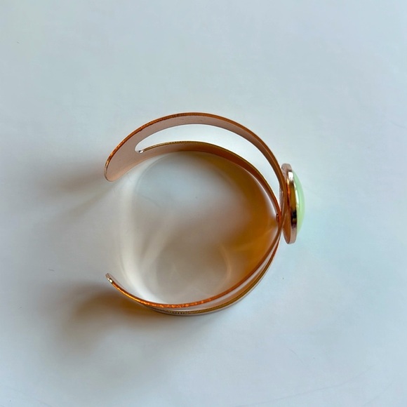 Vintage Y2K Elegant Rose Gold and faux Opalescent stone adjustable Bracelet - Picture 3 of 5